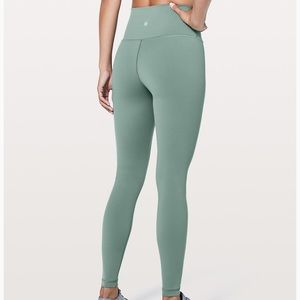 High Waisted Lululemon Leggings Sz 6.